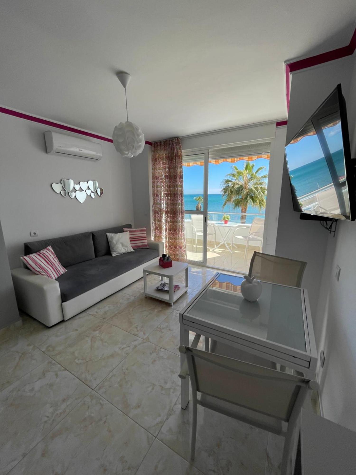 טורמולינוס Roca Chica. Studio - First Line Beach מראה חיצוני תמונה