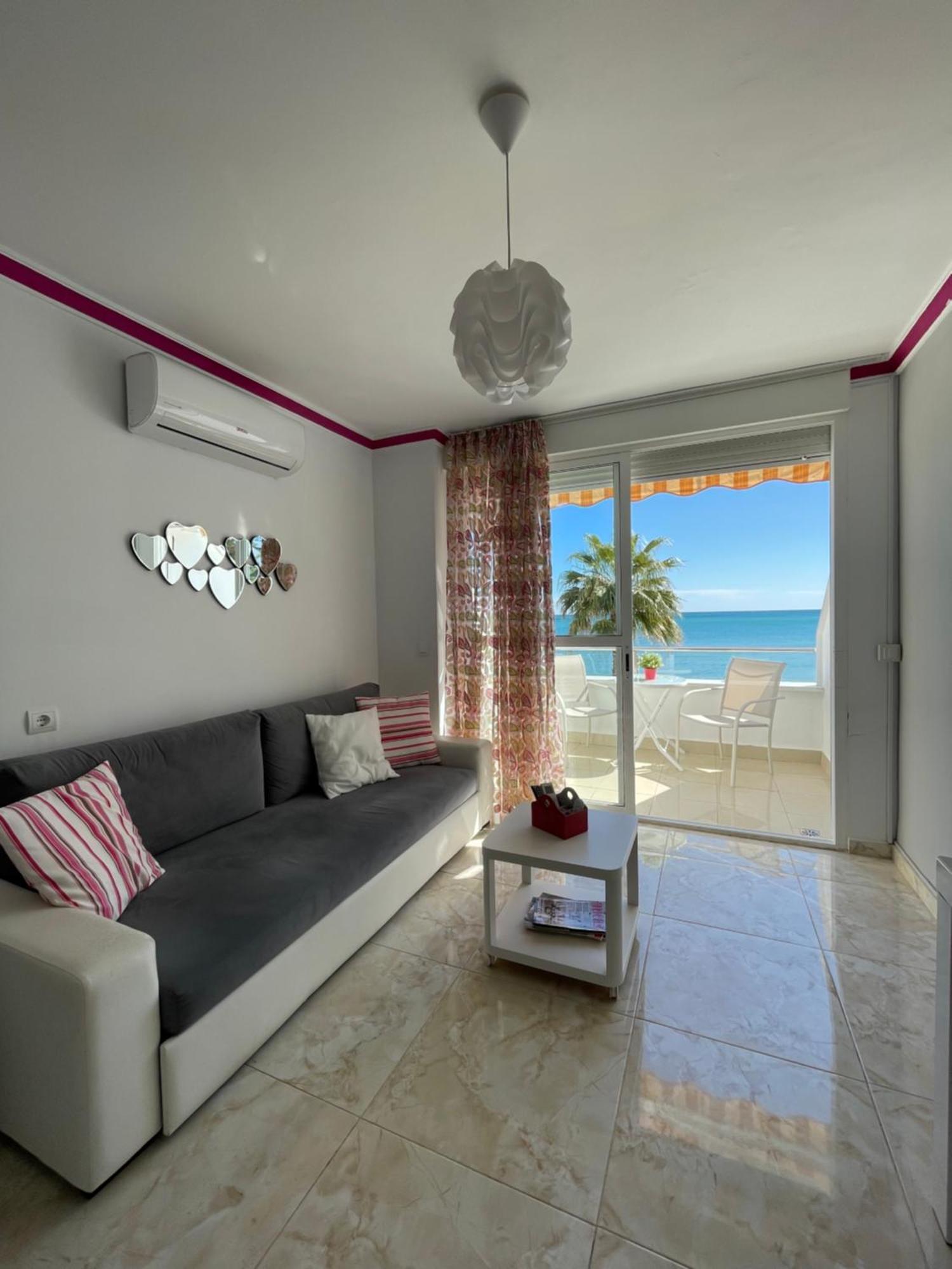 טורמולינוס Roca Chica. Studio - First Line Beach מראה חיצוני תמונה