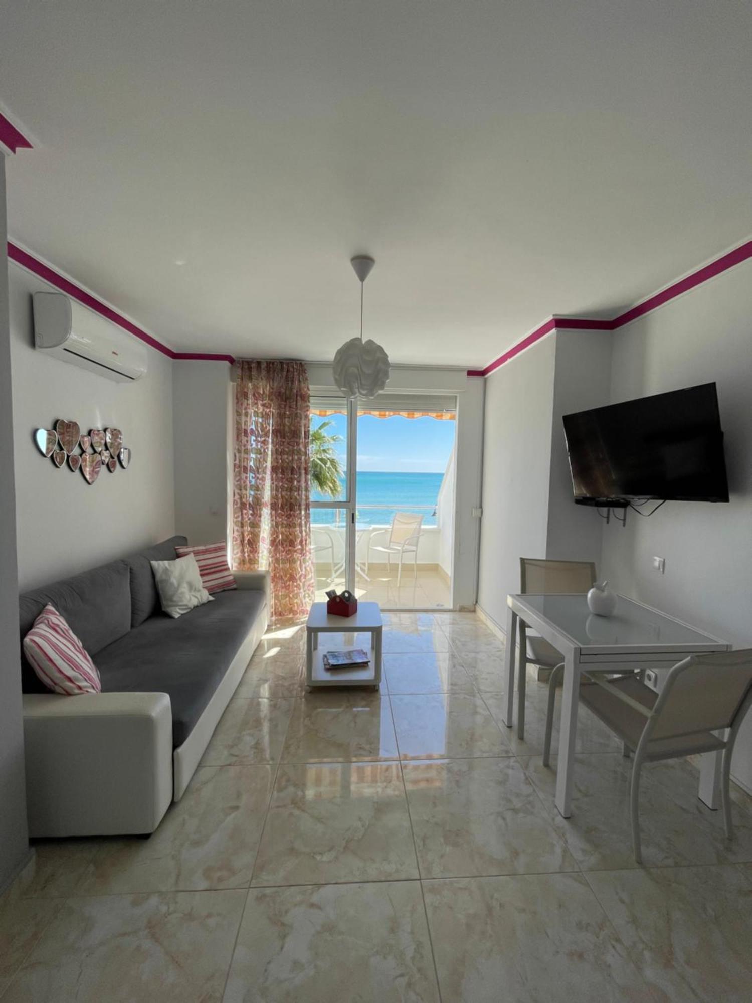 טורמולינוס Roca Chica. Studio - First Line Beach מראה חיצוני תמונה