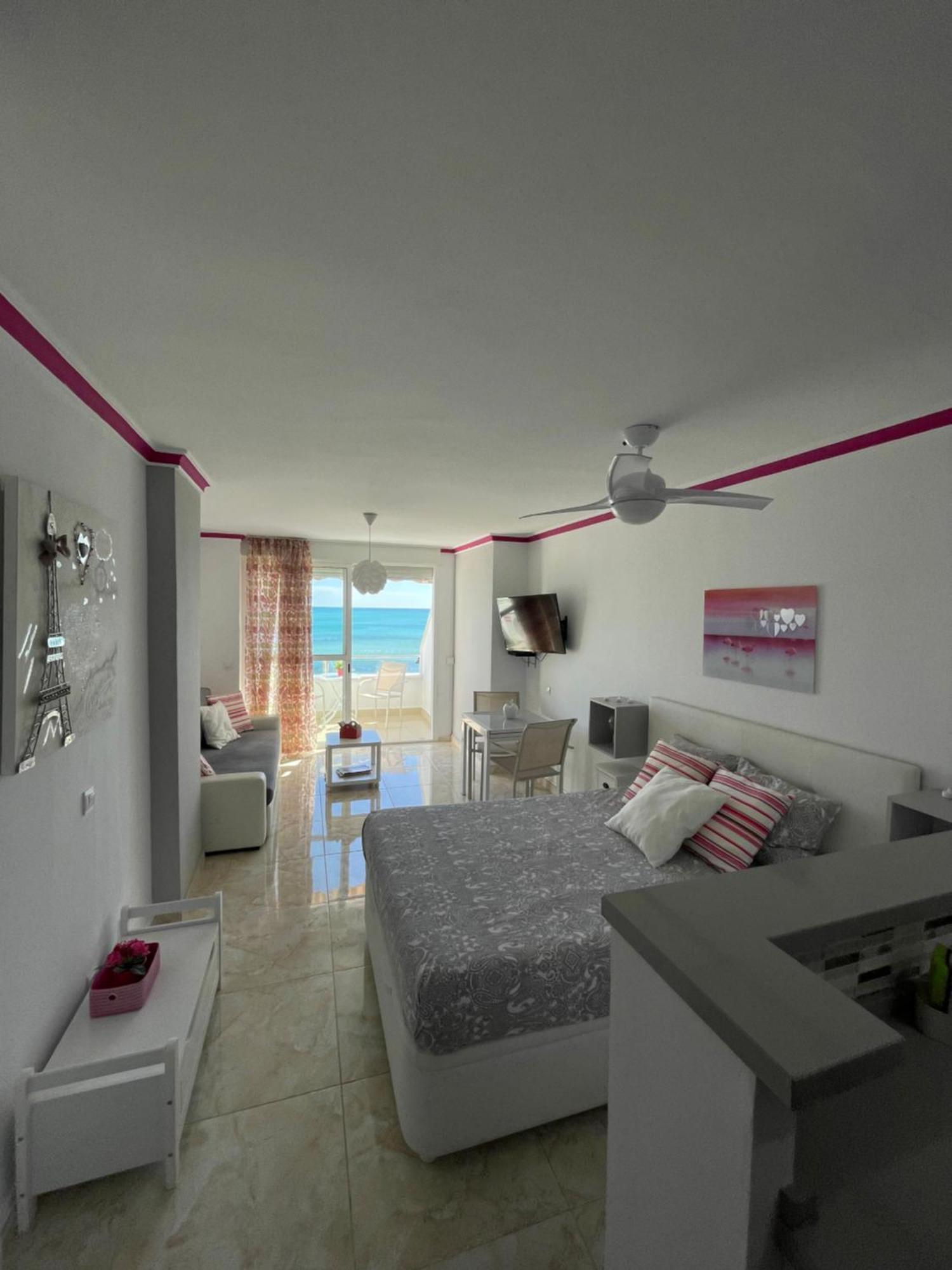 טורמולינוס Roca Chica. Studio - First Line Beach מראה חיצוני תמונה